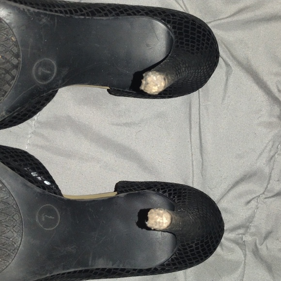 Mossimo black diamond snake pattern point-toe heel 7 - Picture 6 of 6